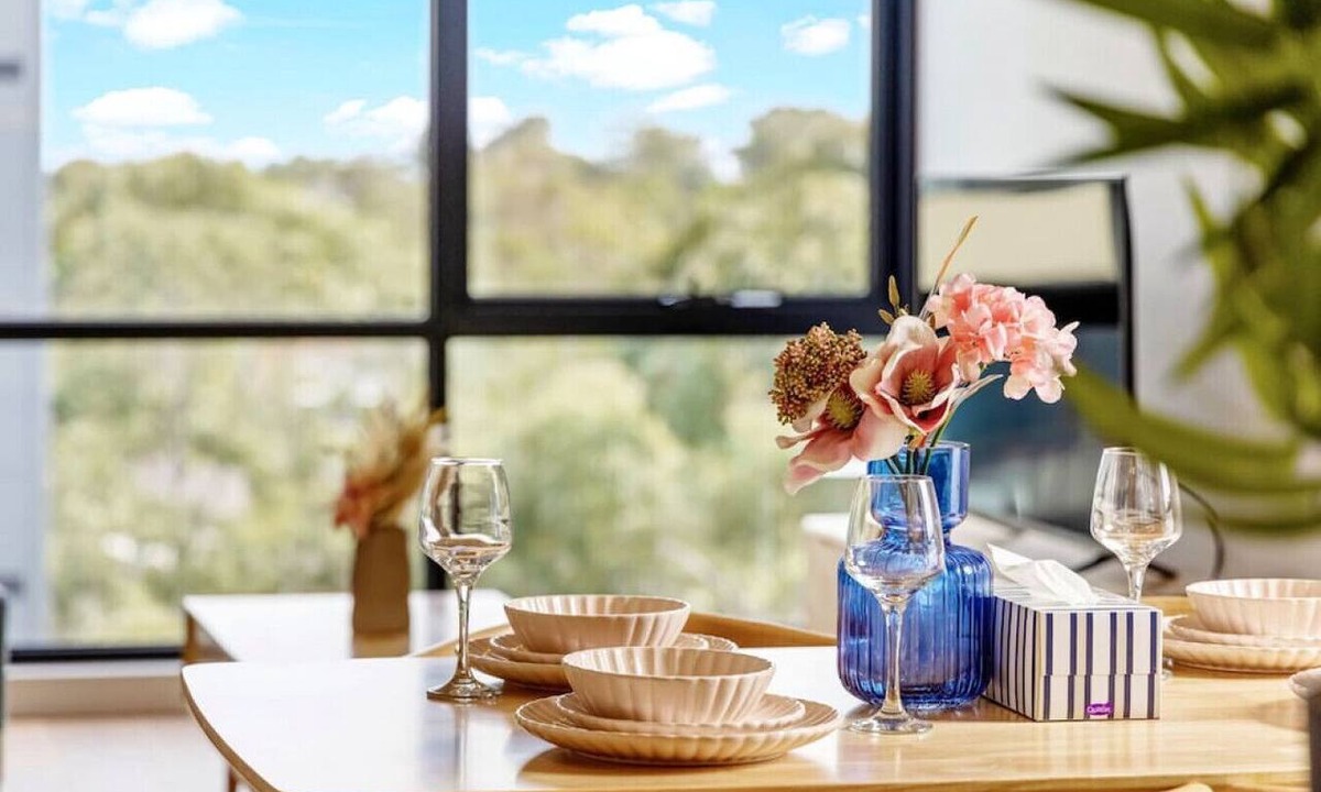 Macquarie Park Apartment | Modern 2BR Oasis - Walk to MQ Uni & Hospital