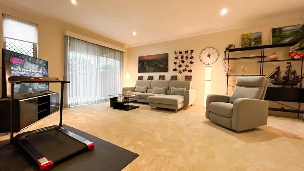Marsfield House | Modern 3BD Townhouse in Marsfield