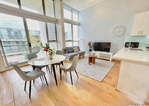 Epping Apartment | Modern Two-Level Apartment in the Heart of Epping