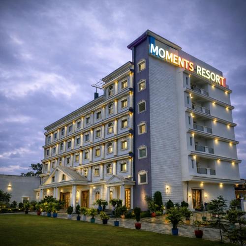 Khunti Resort | Moments Resort