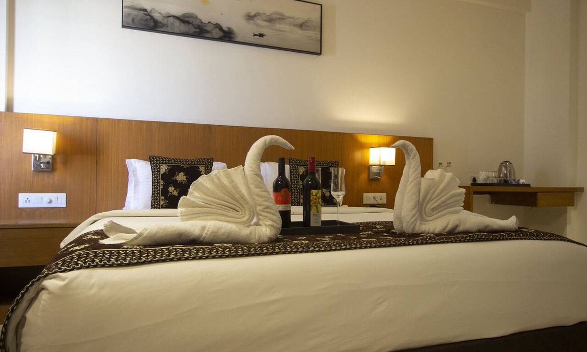 Rajgurunagar Hotel | Monarch Express