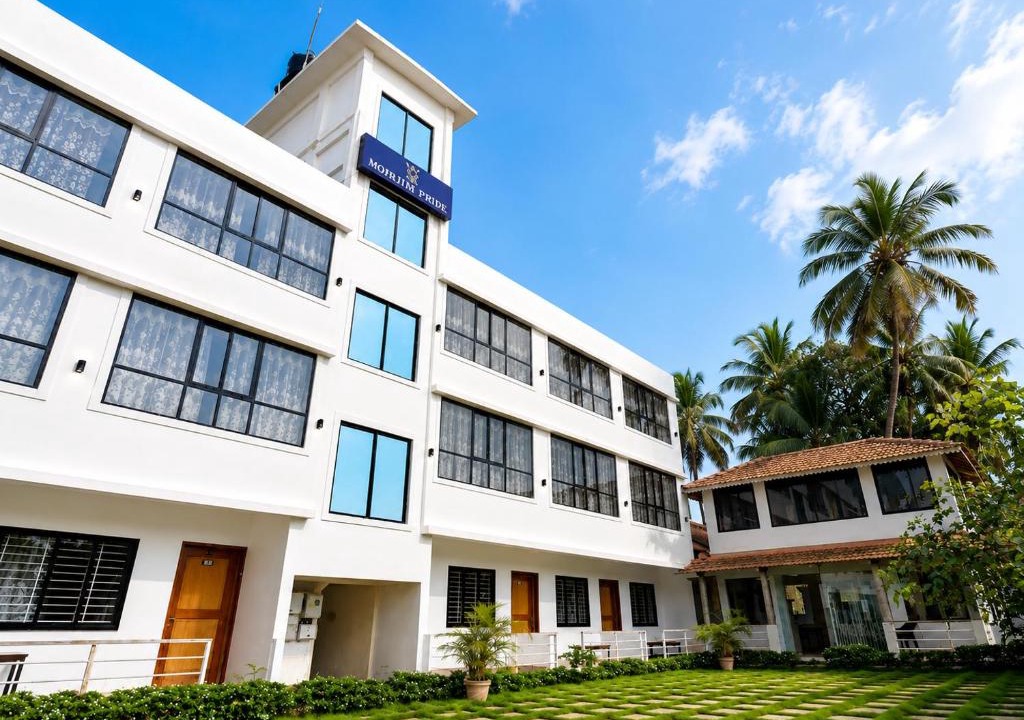 Morjim Hotel | Morjim Pride Hotel with Swimming Pool near Morjim Beach