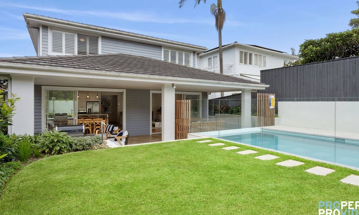 Mosman House | Mosman Family Holiday Retreat - Heated Pool