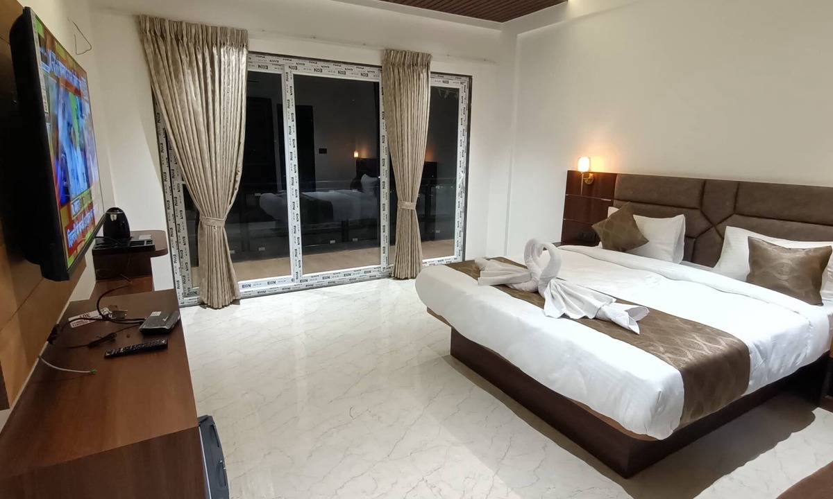 Bhilar Hotel | Mountain Berries Resort