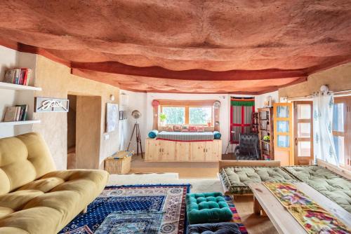 Gunehr House | Muddy-Tales I Your cob home