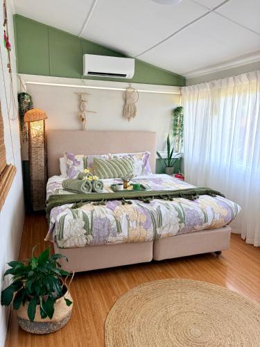 Wentworthville House | Mystic Garden Private Entry & Bath, Pet Friendly