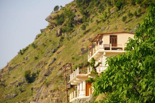 Dharchula House | MYSTIC MOUNTAIN Homestay
