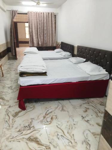 Naini House | Nearest Khumbmela Hotel For Family