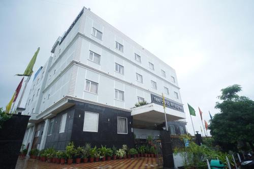 Taj Ganj Hotel | Neel Clarks Inn Express