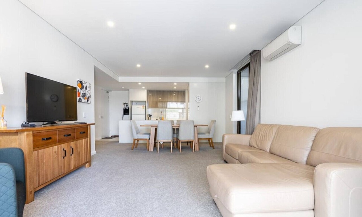 Barton Apartment | New to VRBO: Large Barton Courtyard Apartment near Parliament