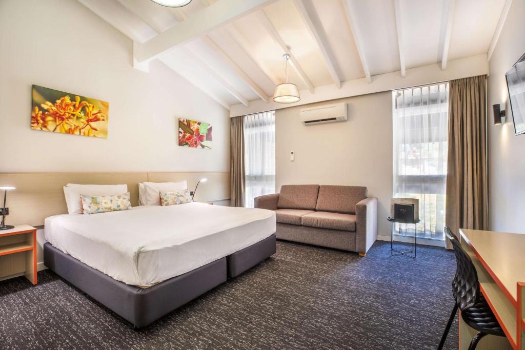Marsfield Hotel | Nightcap at the Ranch Hotel