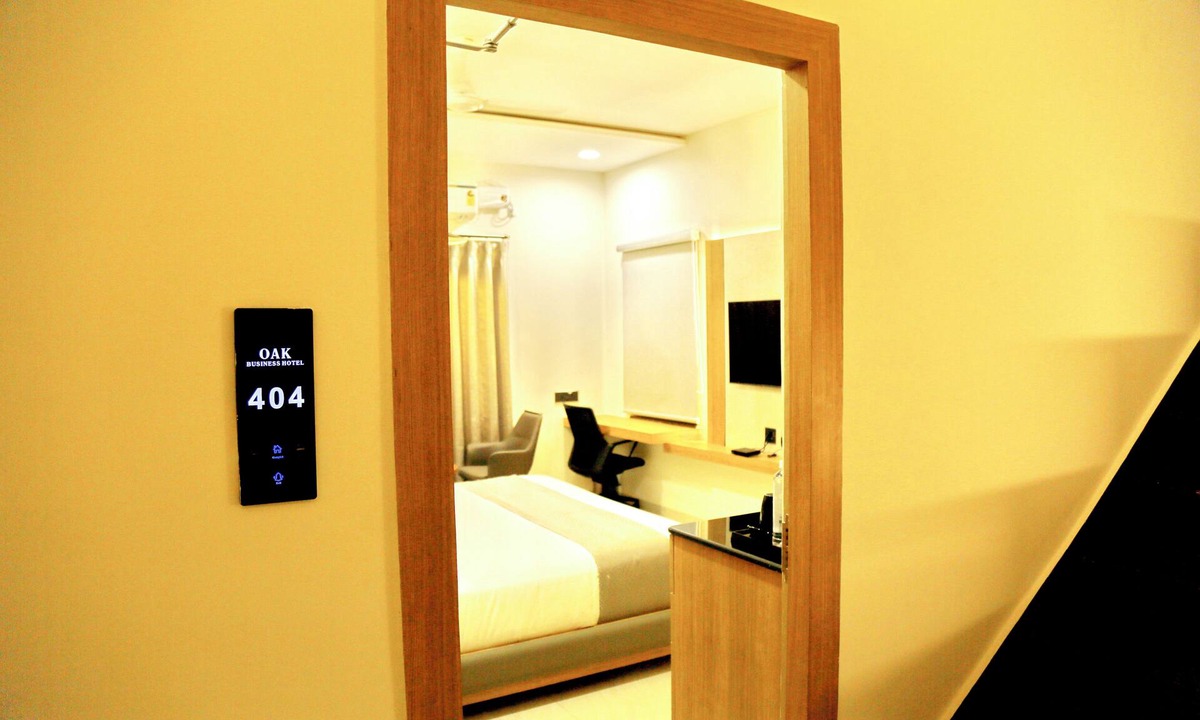 Kondapur Hotel | Oak Business Hotel