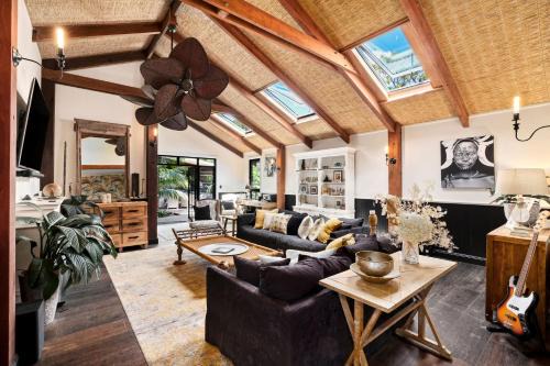Mona Vale House | Oasis by Beach Stays