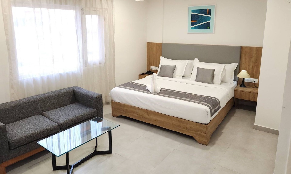 Hubli Hotel | OASIS SUITES