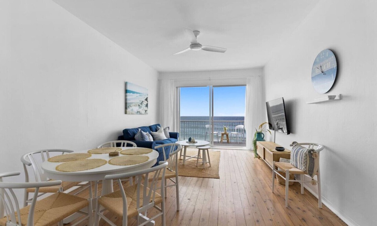 Cronulla Apartment | Oceanfront 3-Bedroom Cronulla