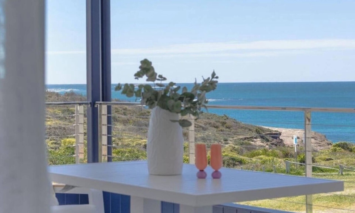 Caves Beach House | Oceanview Beachhouse- Panoramic views and pool