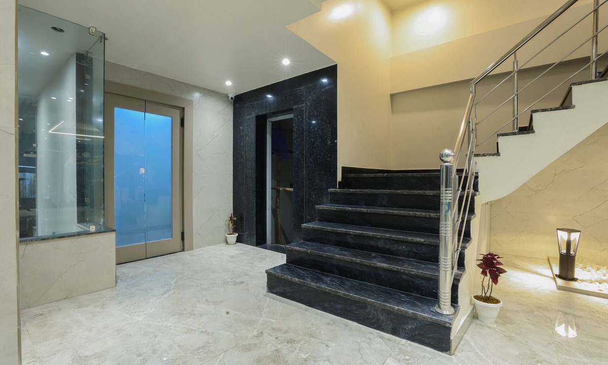 Mahipalpur Extension Hotel | OPO Hotel Dior