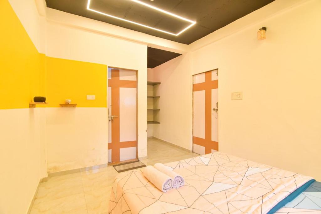 Malavli Villa | orange villa
