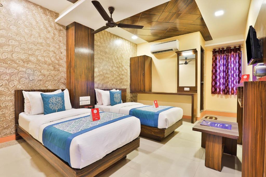 Sarkhej Hotel | OYO 12196 Hotel Mayur Park Residency