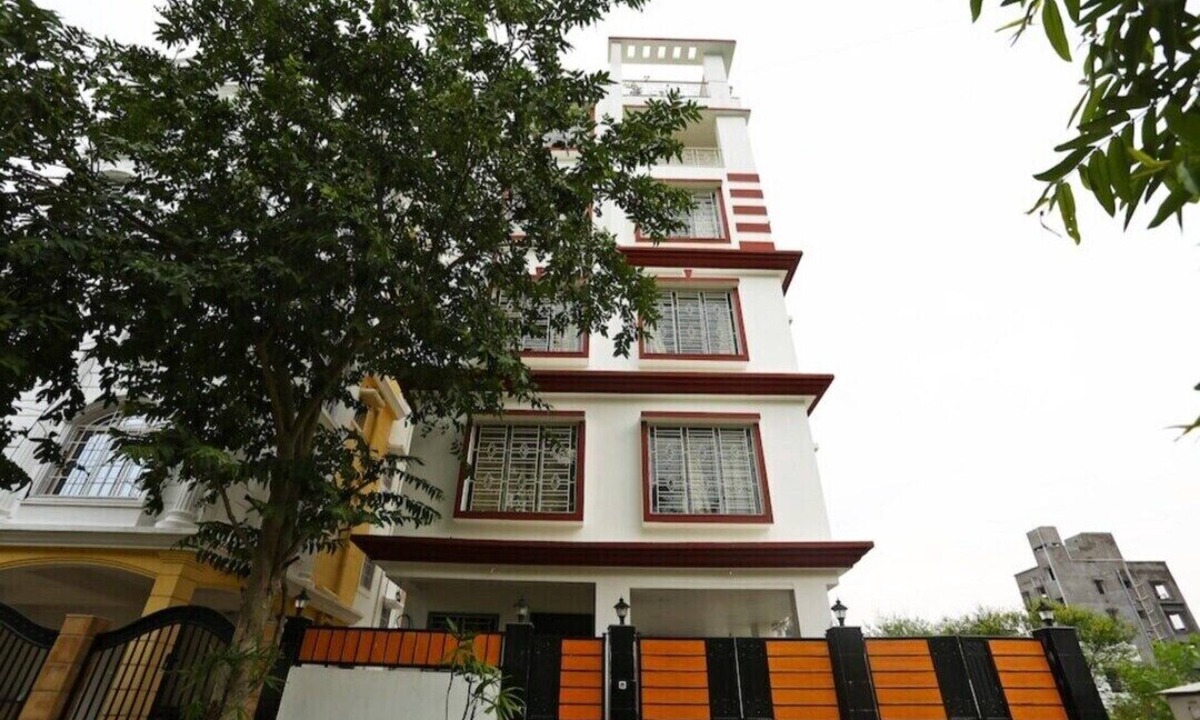 New Town Hotel | OYO 82237 Spandan Inn