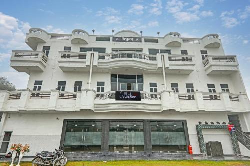 Kalyanpur Hotel | OYO Flagship Hotel Tri Palace