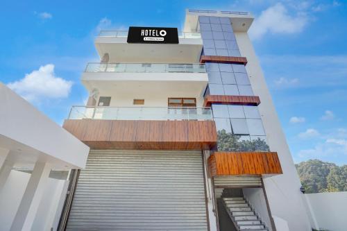 Malihabad Hotel | OYO Hotel O Chandrika Devi Crossway Lucknow