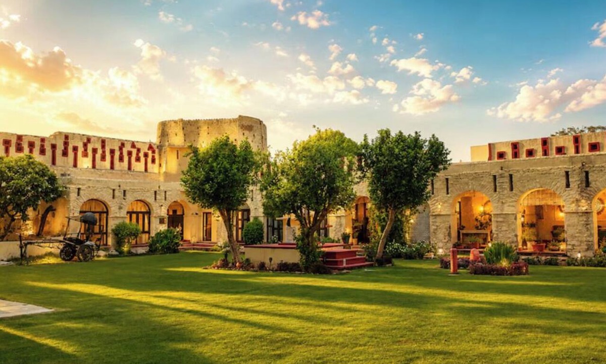 Malpura Hotel | Pachewar Garh Fort