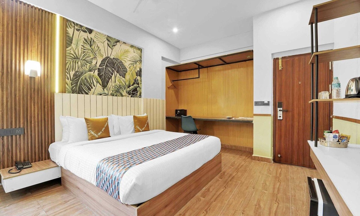 Tirupati House | Palette Hill View Hotel by CheckIn 4
