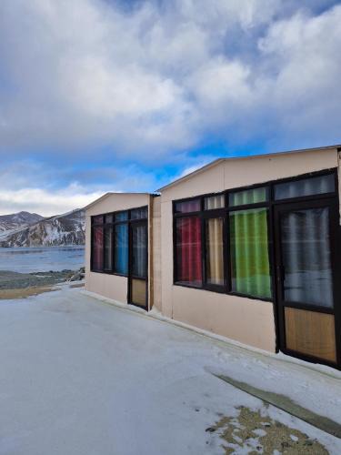 Leh Hotel | pangong rainbow cottage