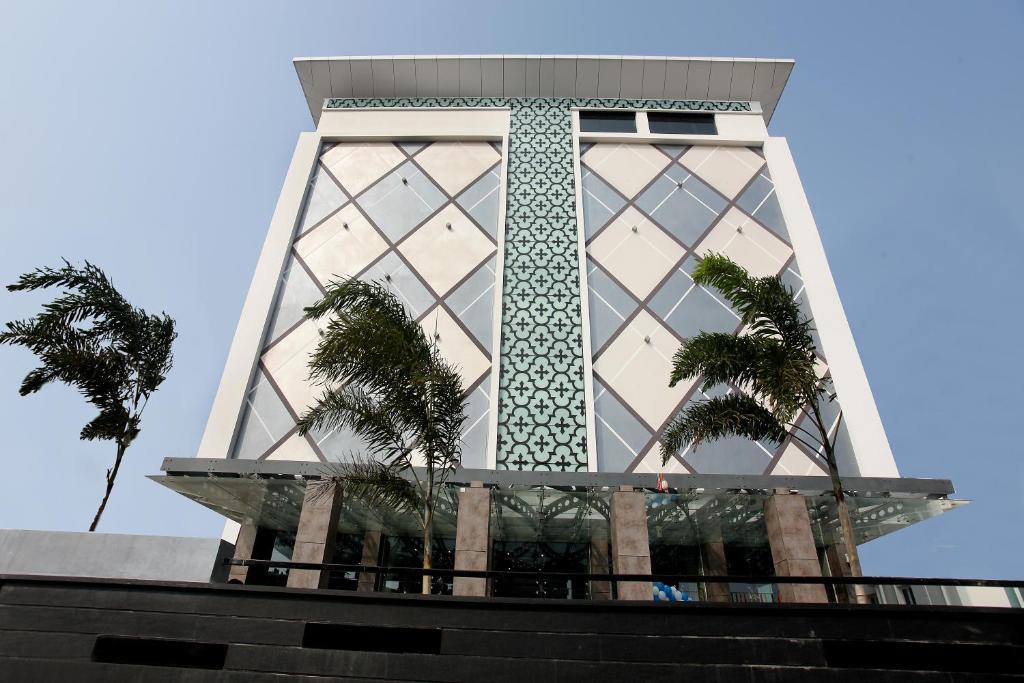 Kakinada Hotel | Paradigm Sarovar Portico