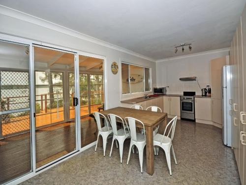 North Arm Cove House | Paradise 54 Eastslopes Way