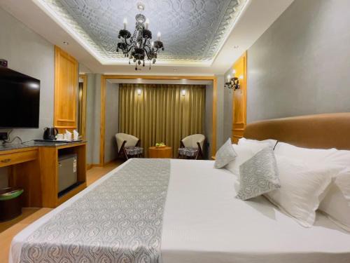 Dal Lake Hotel | Paradise Premium
