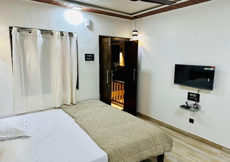 Nagaon Hotel | Parshuram Wada Resort