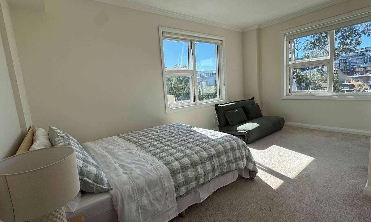 Ryde Apartment | Peaceful modern 2BR riverside stay | free parking