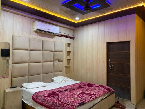 Greater Noida Hotel | PLAY HOTEL SWEET RESIDENCY budget friendly