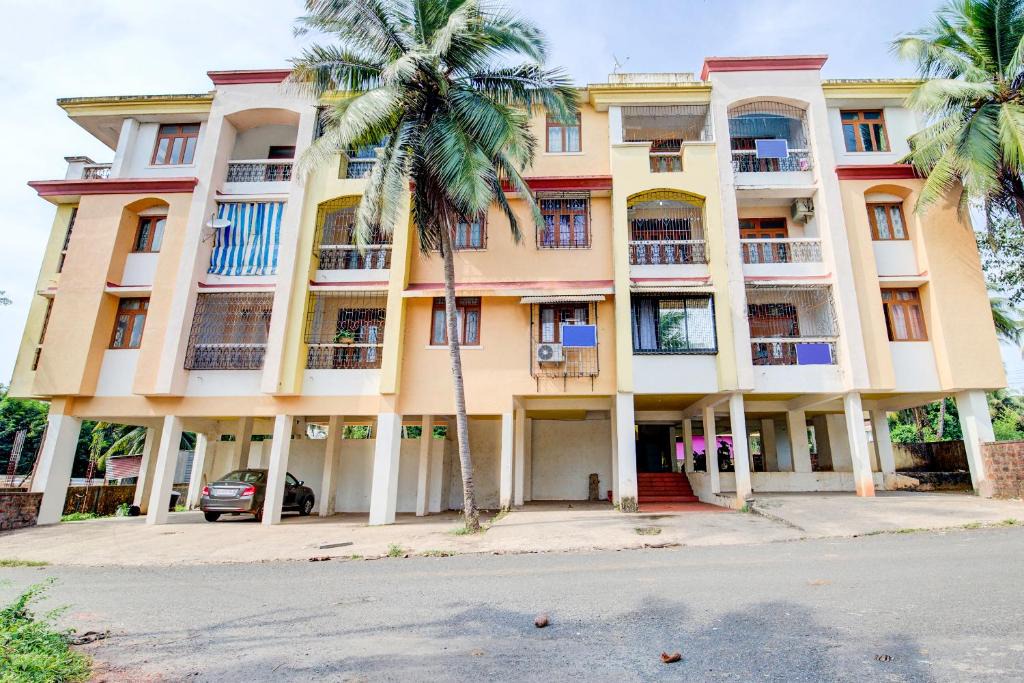 Sernabatim Apartment | Pool-View 1BHK Home in Colva, Goa