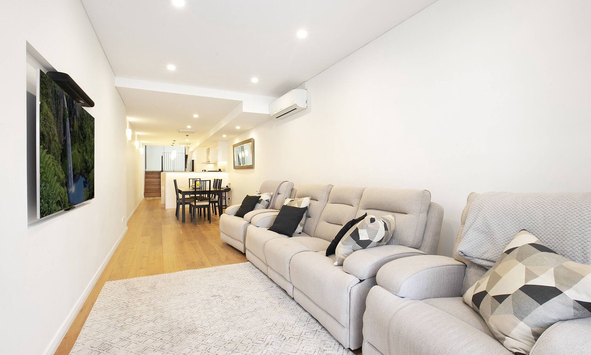 Paddington House | POSITION PERFECT- Shops, eateries & parks at your doorstep