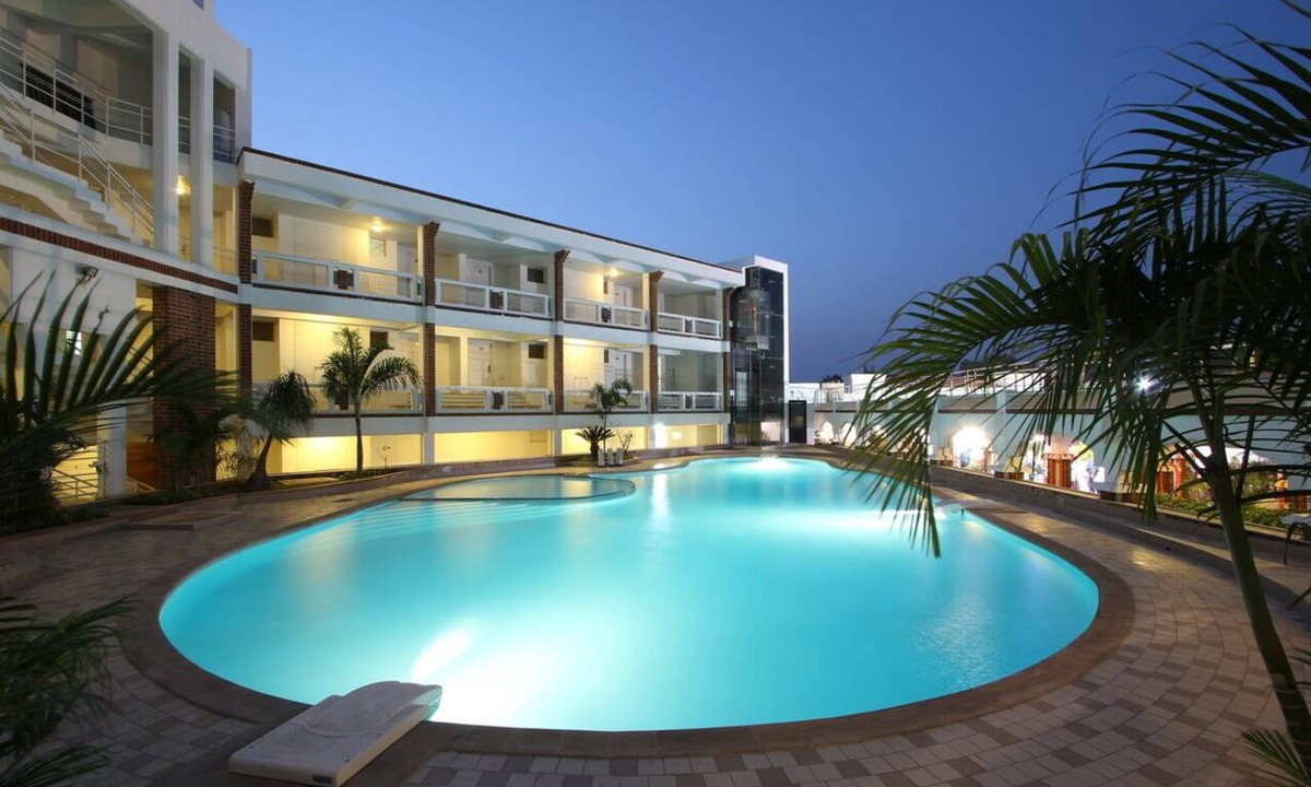 Vadodara Hotel | Prakruti Resort