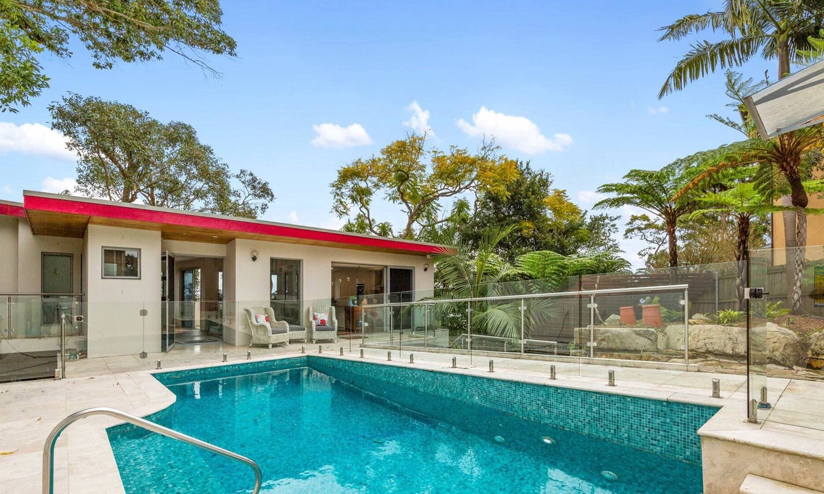 Northwood House | Private 3-Bed North Shore Haven with Swimming Pool