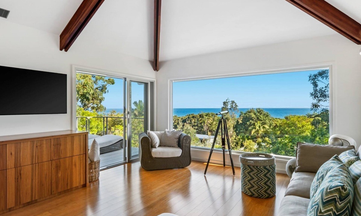 Killcare House | Putty Beach Retreat by HolidayCo.