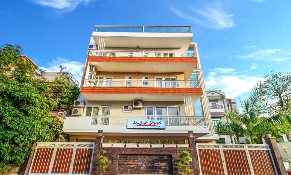 Sushant Lok Apartment | Quartz -Parfait Street Near Fortis