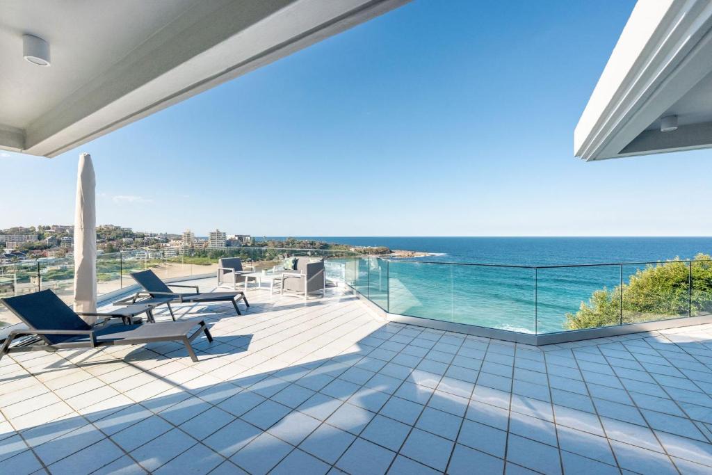 Queenscliff Apartment | Queenscliff Ocean Villa by onefinestay