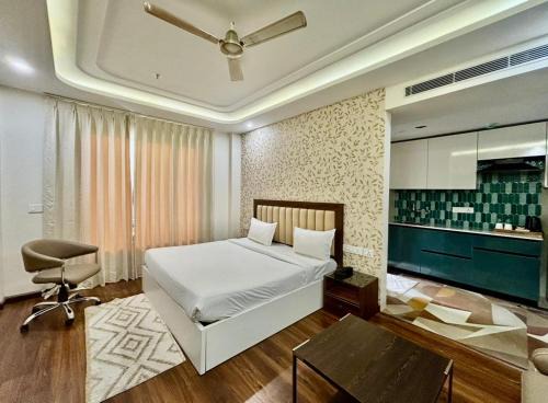 Sushant Lok Hotel | QuickIn Stayz by Rupali Homes