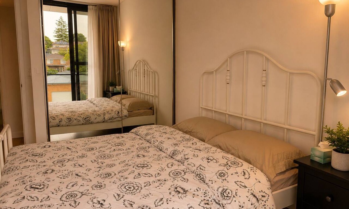 Botany Bed & Breakfast | Quiet 4BR Townhouse 2.5 Baths Near Sydney Airport, CBD & Beaches Free Parking