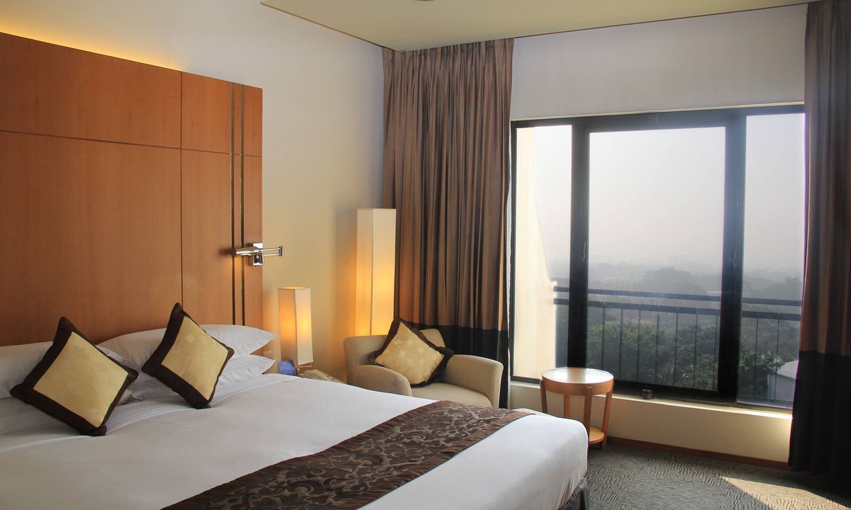 Dhaka Hotel | Radisson Blu Dhaka Water Garden