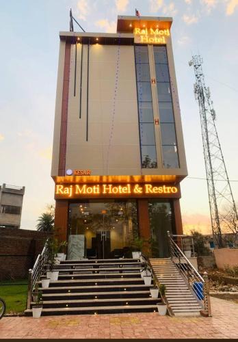 Udaipur Hotel | Rajmoti hotel & Restro