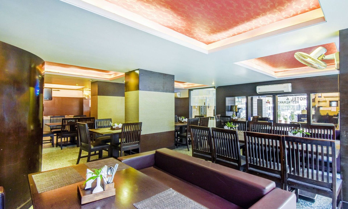 Gopalbari Hotel | Raya Inn