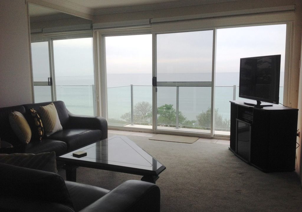 The Entrance North Apartment | Regency Court, Unit 13