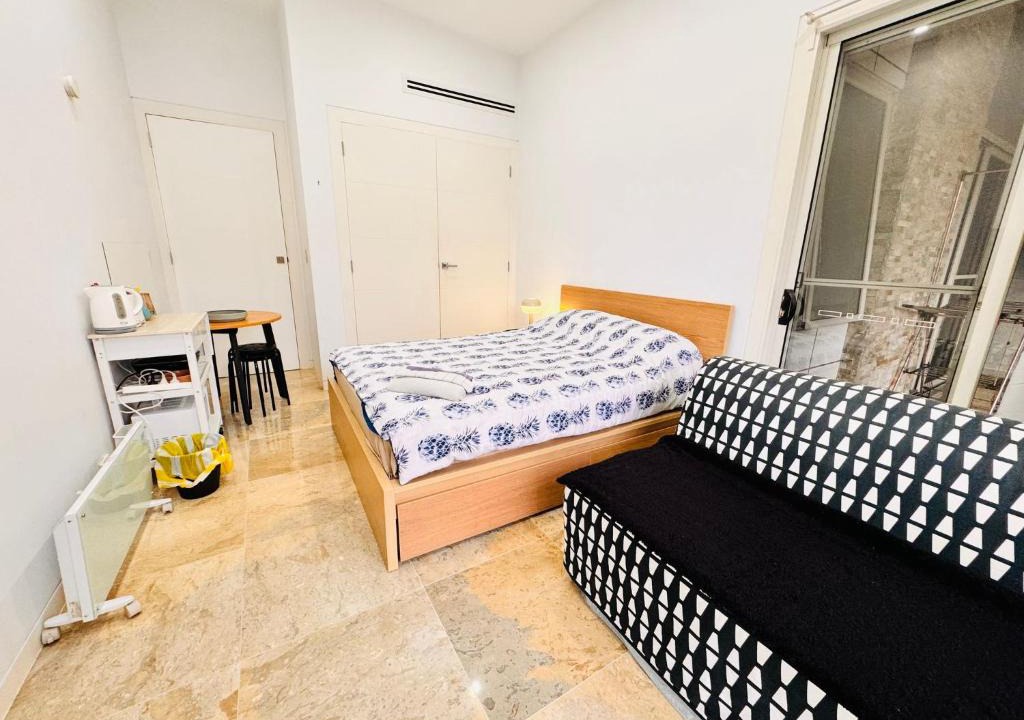 Bella Vista Apartment | Relax and Retreat Studio Flat