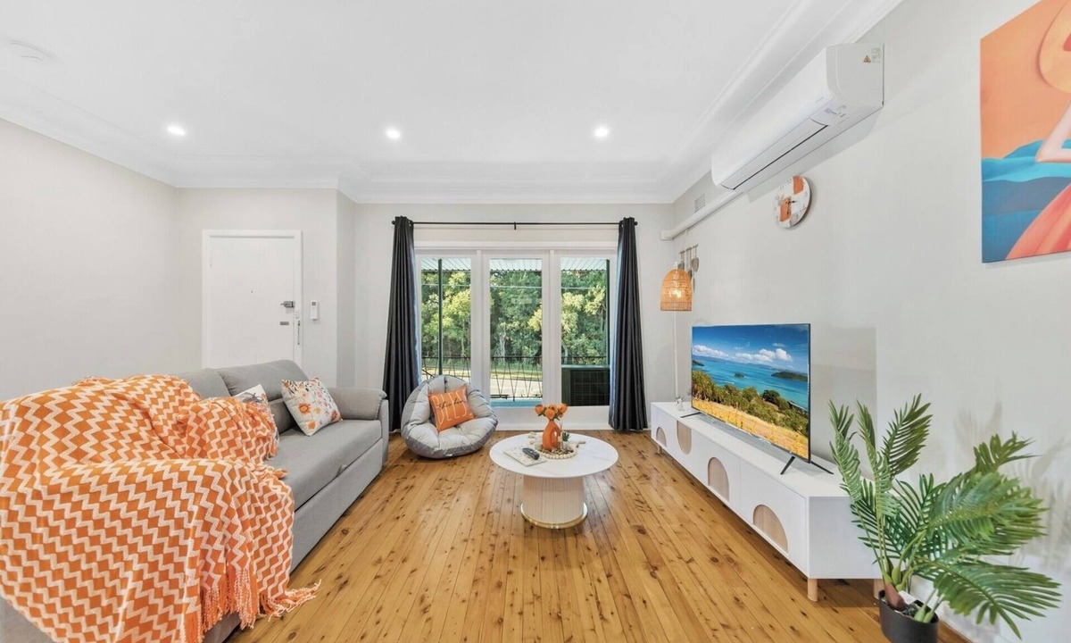 North Ryde Apartment | Relaxing 3-Bedroom Modern Home in Ryde w/Parking
